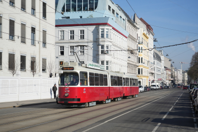 Wiener Linien E2 4030 in Gießergasse