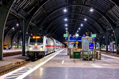 147 577 DB Fernverkehr AG  Freie Strecke  Posttunnel  Railwayfans