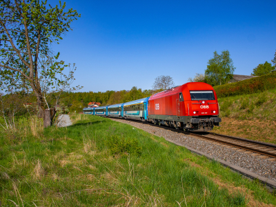 ÖBB 2016 087 in Pachern mit dem IC311