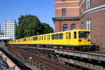 1079-1 BVG  Freie Strecke  Berlin Mendelssohn-Bartholdy-Park  Railwayfans
