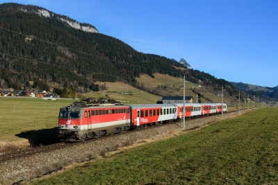 1142 624 ÖBB Salzkammergutbahn | Attnang-Puchheim - Stainach Irdning Freie Strecke R 4413 Bad Mitterndorf  Railwayfans