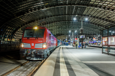 193 288 Snälltåget  berlin hauptbahnhof  Bahnhofsbild  Railwayfans