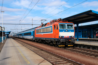 362 001 (ES499 1001) České dráhy  Breclav rj 79 Bahnhofsbild  Railwayfans
