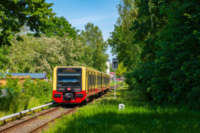 DB Regio AG 484 001 in Alice-Archenhold-Weg