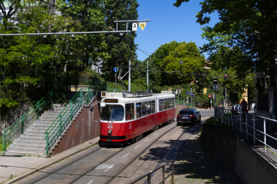 E2 4015 Wiener Linien Wien Linie 37 Schottentor - Hohe Warte Freie Strecke  Hohe Warte  Railwayfans