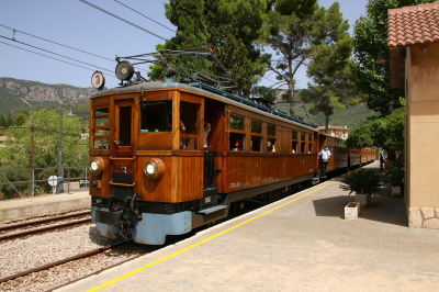 3 Ferrocarril de Sóller S.A.  Freie Strecke  Bunyola  Railwayfans