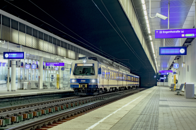 4020 238 ÖBB  Freie Strecke  Rechter Uferbegleitweg  Railwayfans