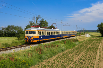 VEF 4030 210 in Maria Ellend mit dem Sonderzug