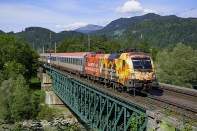 ÖBB 1016 048 in Großhaarbach mit dem EC 113