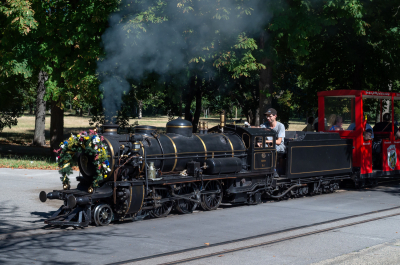 Liliputbahn Da 1 in Kaiserallee (Haltestelle Rotunde)