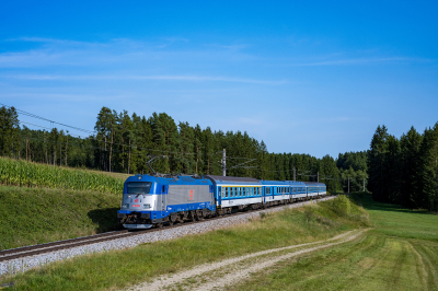 České dráhy 380 012 in Rainbach im Mühlkreis mit dem EC 334 (Jižní expres)