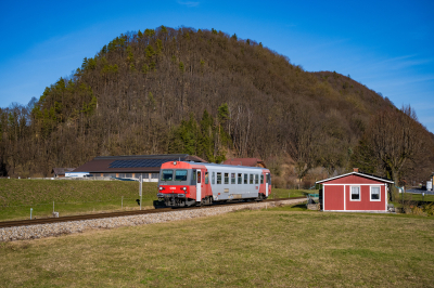 ÖBB 5047 012 in St. Veit an der Gölsen mit dem R 6617