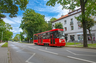 Tramwaje Śląskie 759 in Karola Goduli mit dem L5