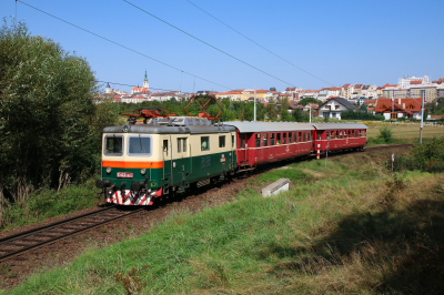 České dráhy E422 0003 (100.003) in Prackenbach mit dem Os 28412