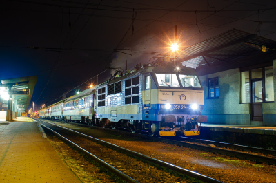 350 014 ZSSK  Žilina  Bahnhofsbild  Railwayfans