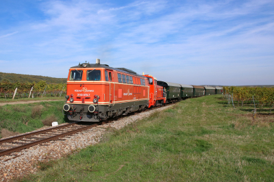 NLB 2143 070 in Retz mit dem R 16972