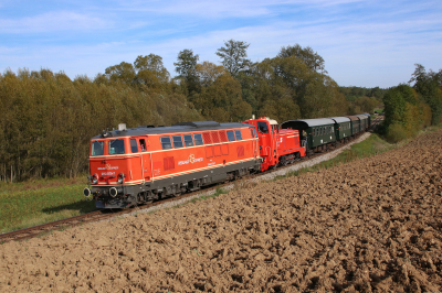 NLB 2143 070 in Oberhöflein mit dem R 16972