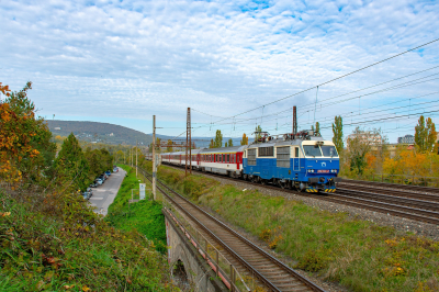 ZSSK 350 020 in Sliačska mit dem EX602