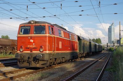 WLB 2143 021 in Wien Brigittenau mit dem 17041