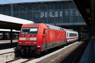 DB Fernverkehr AG 101 129 in München Hbf