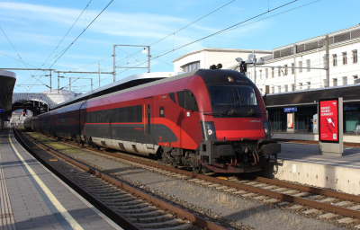 8090 755 ÖBB Südbahn | Wien Hbf -  Spielfeld Straß Graz Hbf RJ 653 Bahnhofsbild  Railwayfans