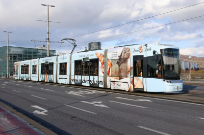 LINZ AG Linien 075 in Linz Nibelungenbrücke