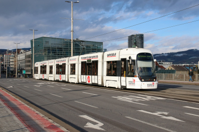 021 LINZ AG Linien  Freie Strecke  Linz Nibelungenbrücke  Railwayfans