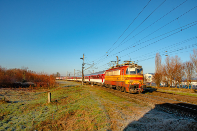 240 120 ZSSK Cargo  Freie Strecke  Trnovec nad Váhom  Railwayfans