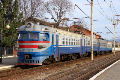 EP2 1020 Ukrsalisnyzja (Ukrainische Eisenbahnen)  Freie Strecke  Mukatschewo  Railwayfans