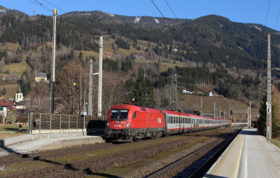 1016 045 ÖBB Schoberpass Gaishorn EC 216 Bahnhofsbild  Railwayfans