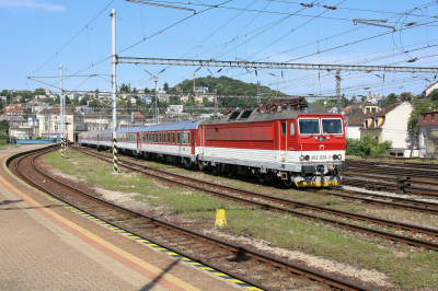 362 028 ZSSK  Bratislava hl.st.  Bahnhofsbild  Railwayfans