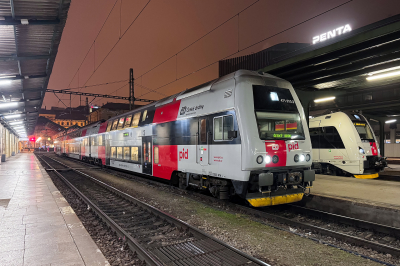 České dráhy 471 013 in Praha Masarykovo n. mit dem Os 8651