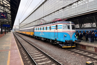 150 749 (E499.0052) ARRIVA  Praha hl.n. RGJ 1005 Bahnhofsbild  Railwayfans