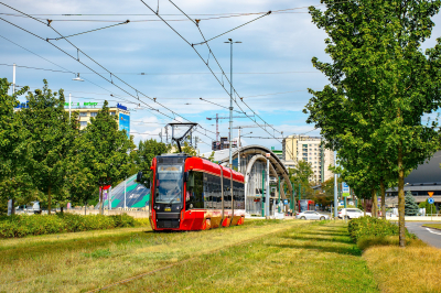 Tramwaje Śląskie 1024 in Aleja Wojciecha Korfantego