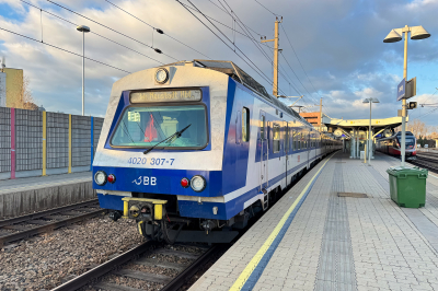 ÖBB 4020 307 in Fröhlichgasse mit dem S3 / 29589