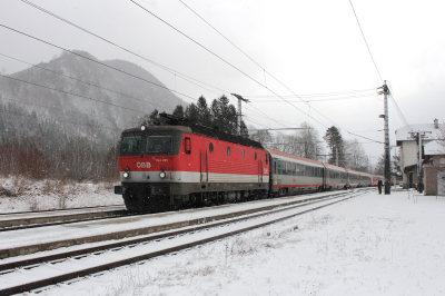 ÖBB 1144 255 in Hinterstoder mit dem IC 502