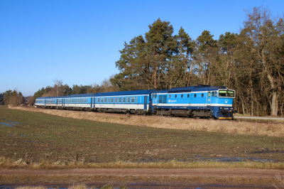 České dráhy 754 029 in Hrdlorezy mit dem R 715