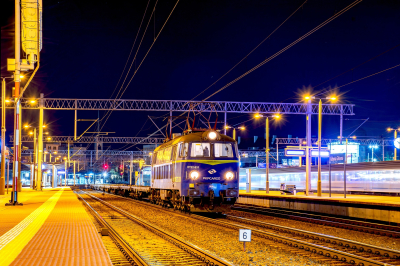 PKP Cargo ET22 931 in peron 4