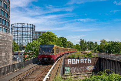 S-Bahn Berlin 480 019 in Schöneberg