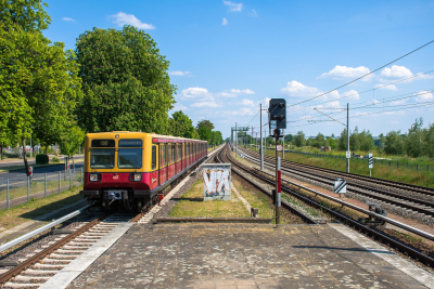 S-Bahn Berlin 485 xxx  in Johannisthal