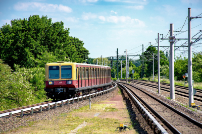 S-Bahn Berlin 485 027  in Adlershof