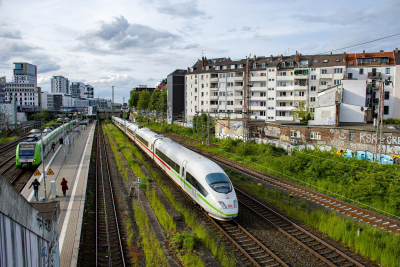 DB Fernverkehr AG 403 515 in Ackerstraße