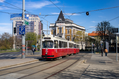 E2 4304 Wiener Linien Wien Linie 1 | Prater Hauptallee – Stefan-Fadinger-Platz Freie Strecke  Radetzkybrücke  Railwayfans