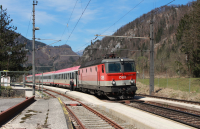 ÖBB 1144 282 in Hinterstoder mit dem IC 507