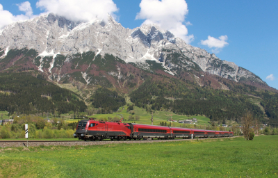 ÖBB 1116 239 in  mit dem EC 164 (Transalpin)