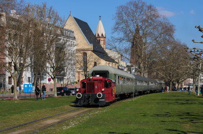 Historische Eisenbahn Frankfurt  322 607 in Mainkai