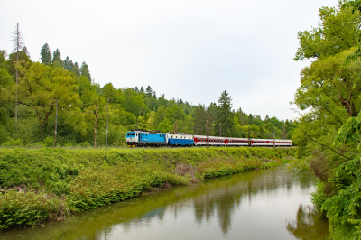 České dráhy 362 030 in Vyhliadková lávka nad riekou Kysuca