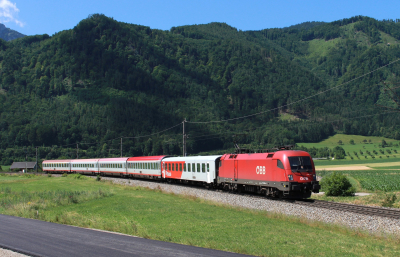 ÖBB 1116 065 in Micheldorf mit dem IC 502
