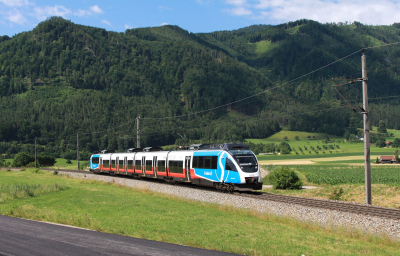 ÖBB 4024 016 in Micheldorf mit dem REX 3906