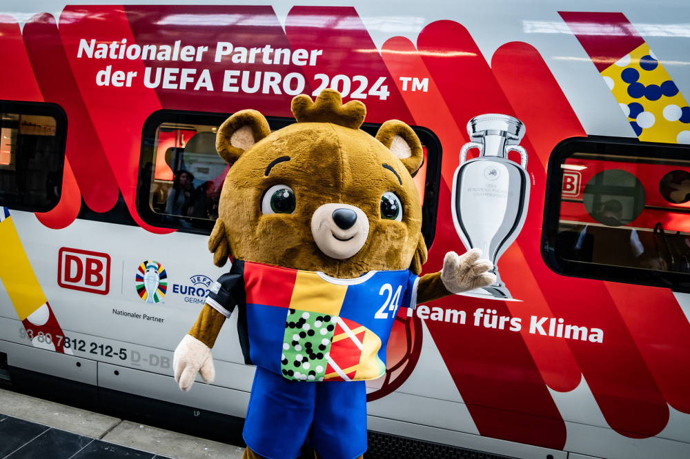 DB-Bilanz zur UEFA EURO 2024™: Zwölf Millionen Reisende im Fernverkehr